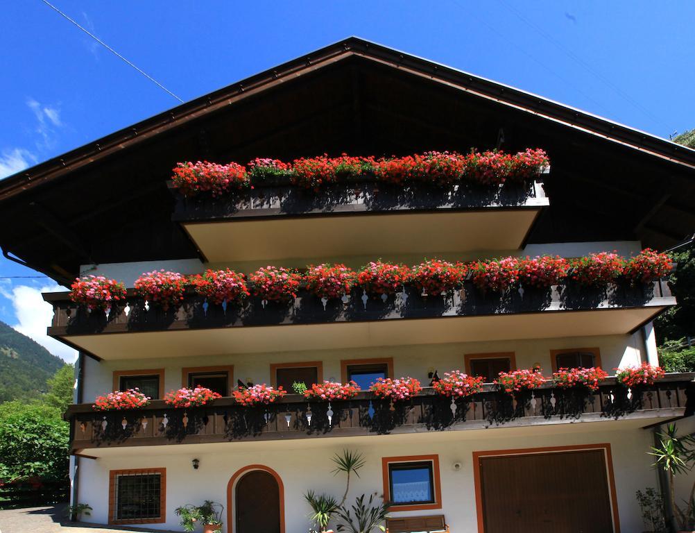 Tannerhof Bed & Breakfast Caines Exteriör bild