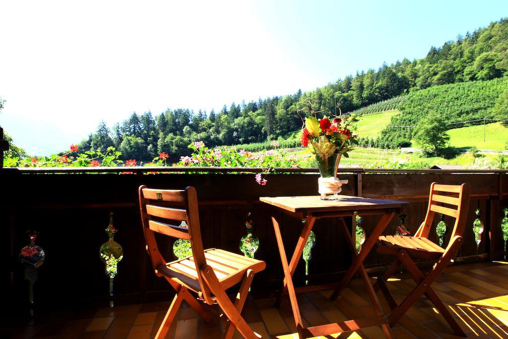 Tannerhof Bed & Breakfast Caines Exteriör bild